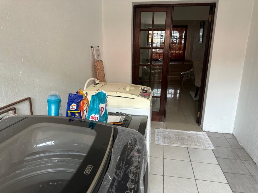 9 Bedroom Property for Sale in Safari Gardens North West